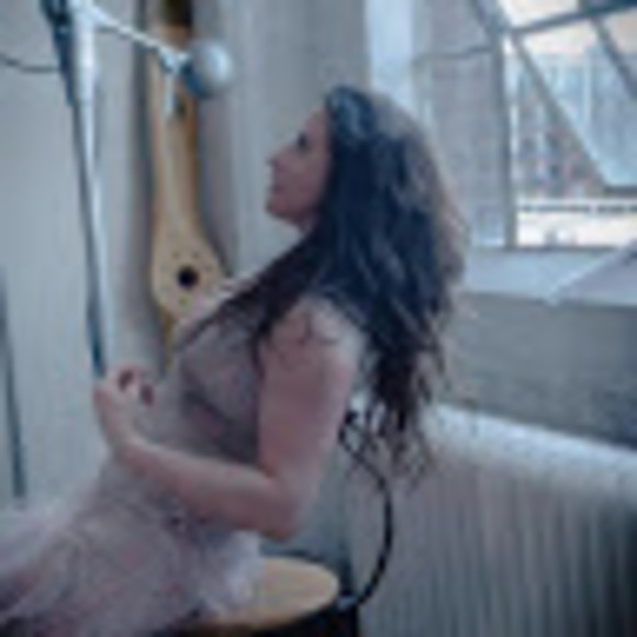 Meet your Posher, Nicole - Picture 1 of 1